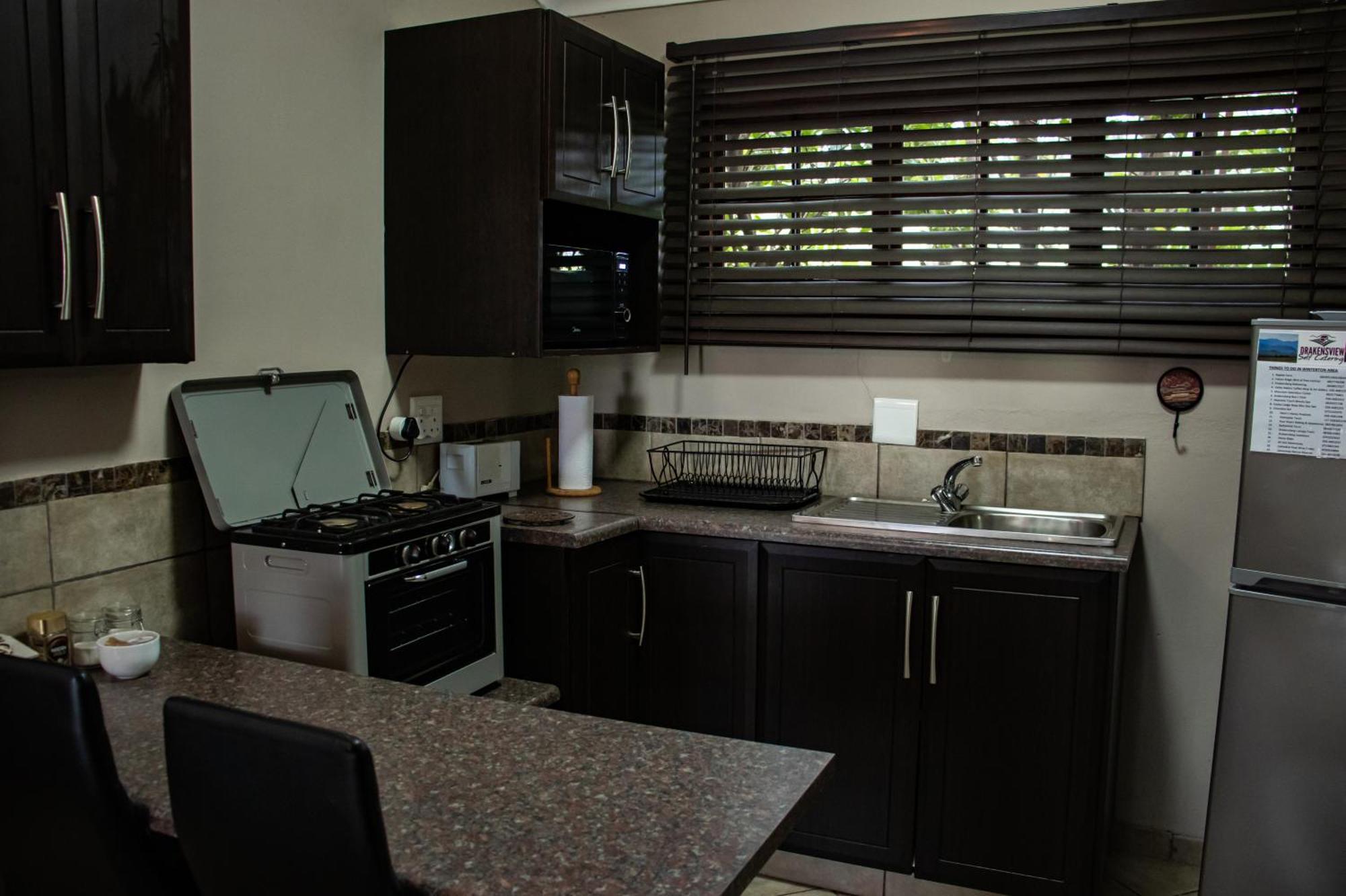 Drakensview Self Catering Apartment Уинтъртън Екстериор снимка